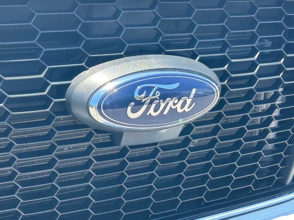 Certified Used 2024 Oxford White Ford XLT image 19