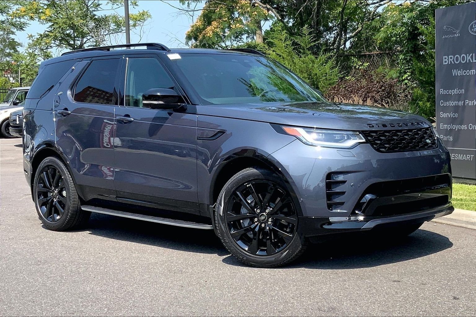 New 2026 Varesine Blue LAND ROVER Dynamic SE image 2