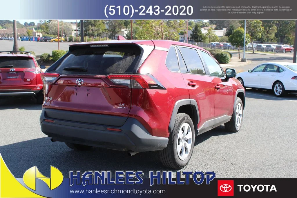 Used 2024  Toyota LE image 7