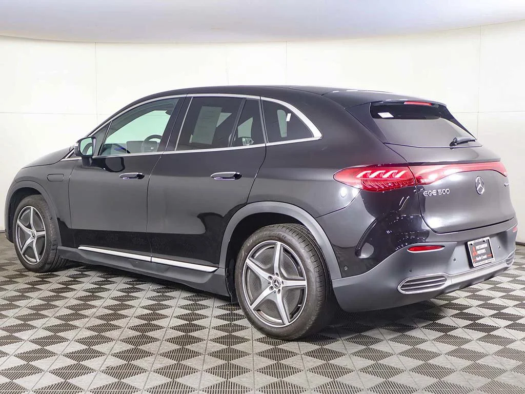 Used 2023 Black Mercedes-Benz 500 SUV image 11