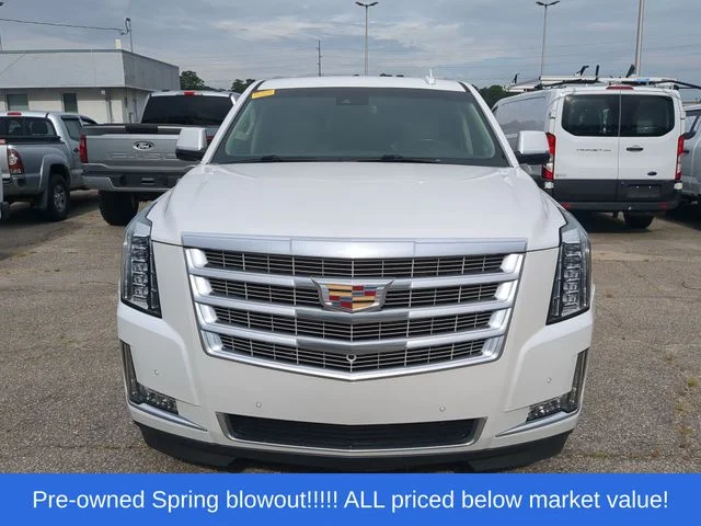 Used 2020 White Cadillac Luxury image 7