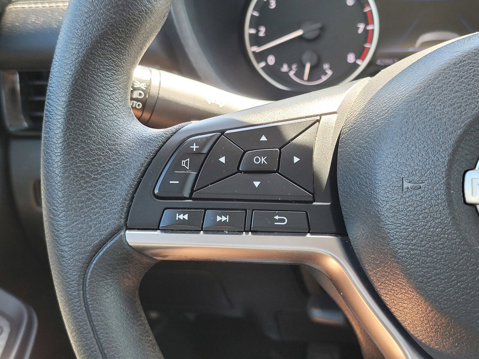 Used 2024 Atlantic Gray Metallic Nissan SV image 24