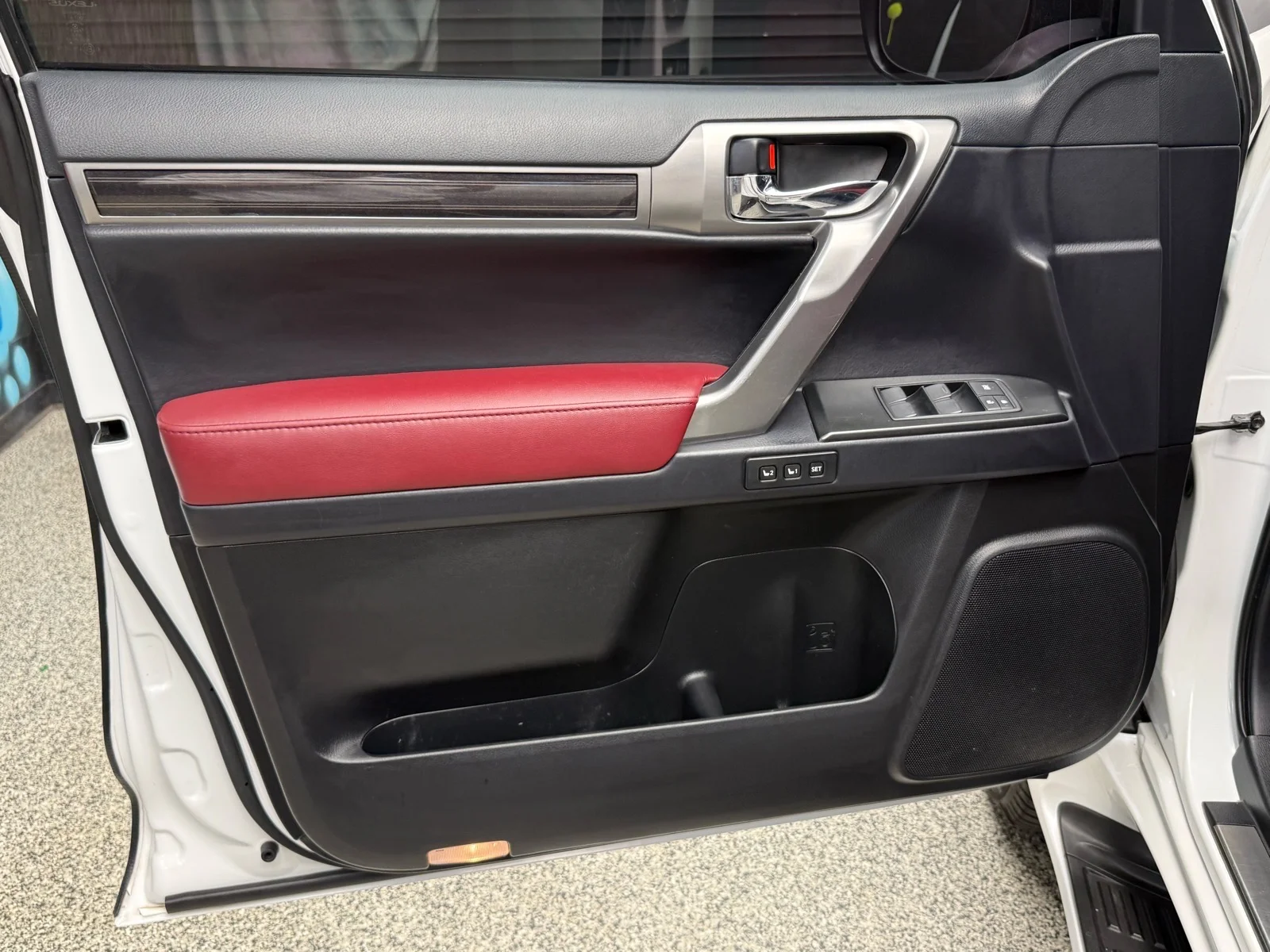 Used 2022 Starfire Pearl (077) Lexus PREMIUM image 6