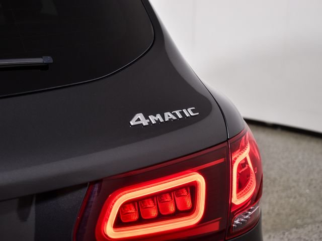 Certified Used 2022  Mercedes-Benz GLC 300 image 15