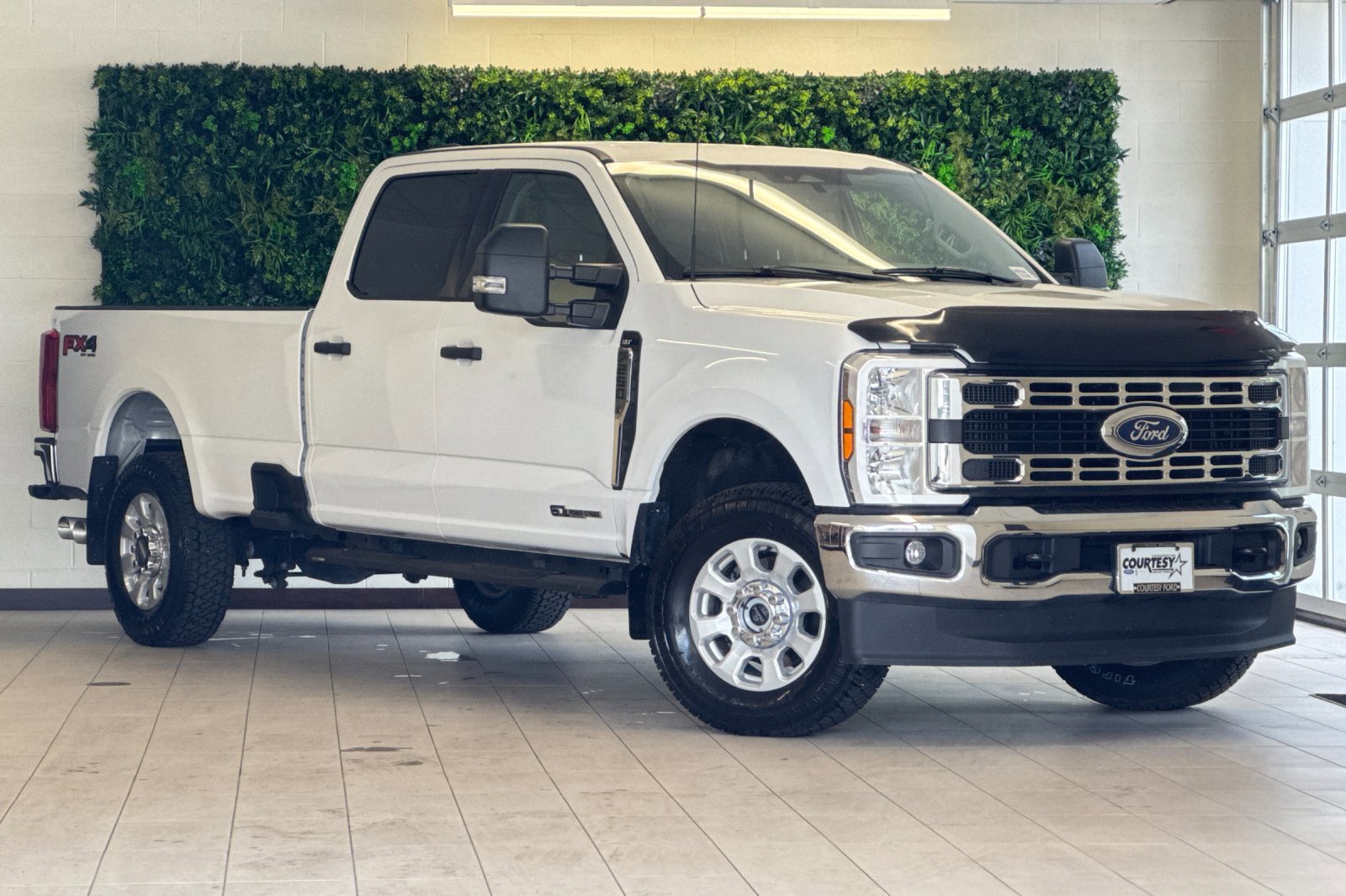 2024 Ford F-250 XLT 4x4 Crew Cab 8' Box's photo
