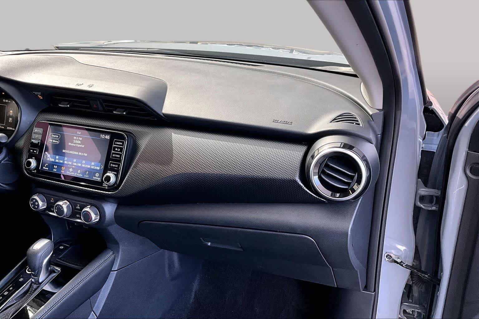 Used 2023 Boulder Gray Pearl Nissan SV image 18