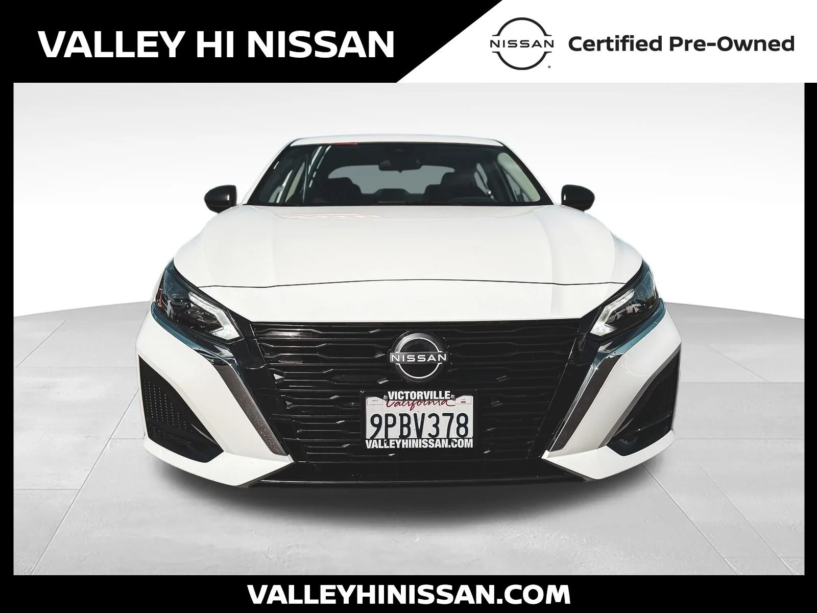 Used 2025 White Nissan 2.5 SV image 2
