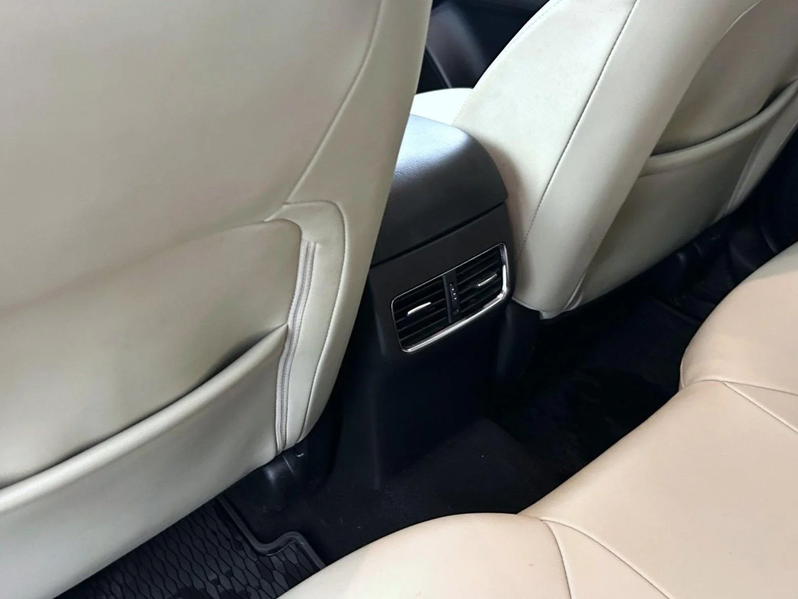Used 2022 White Mazda 2.5 S Select Package image 21