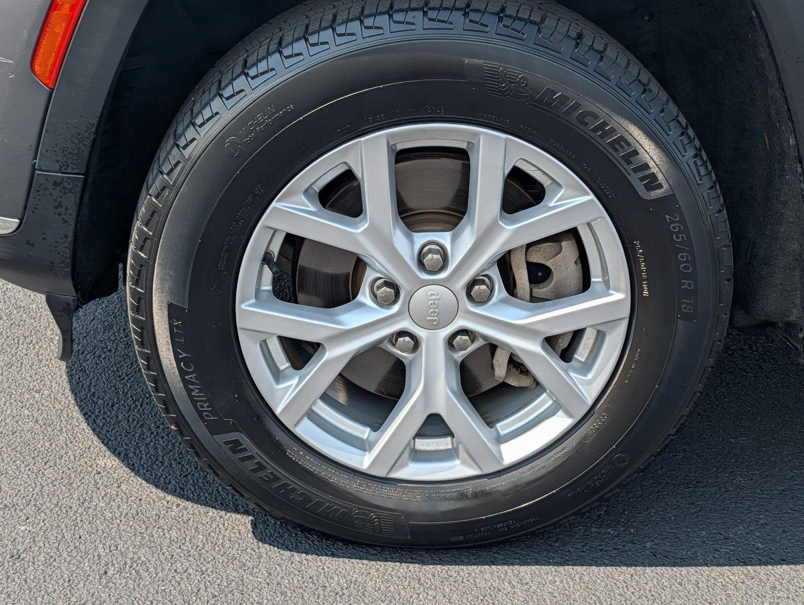 Used 2023 Baltic Gray Metallic Clearcoat Jeep Limited image 10