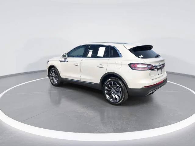 Used 2022 White Lincoln Reserve image 6