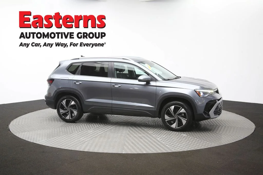 Used 2025 Gray Volkswagen 1.5T SE image 45
