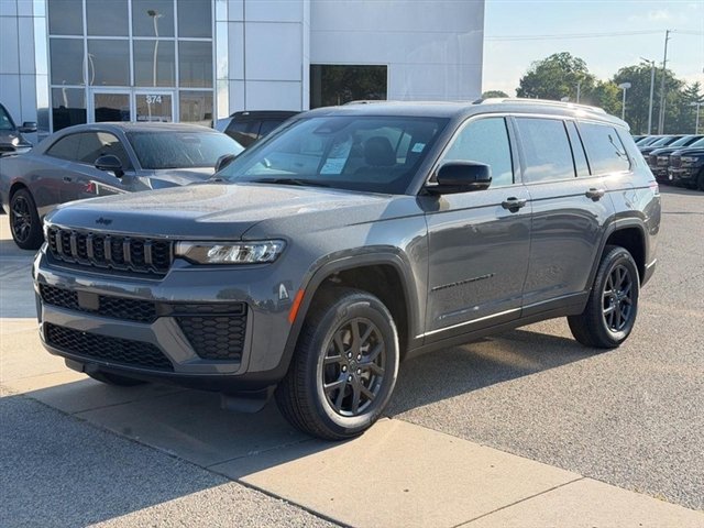 2027 Jeep Grand Cherokee L Altitude