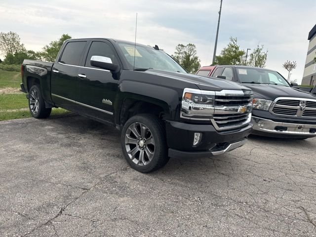 Used 2018 Black Chevrolet High Country image 18