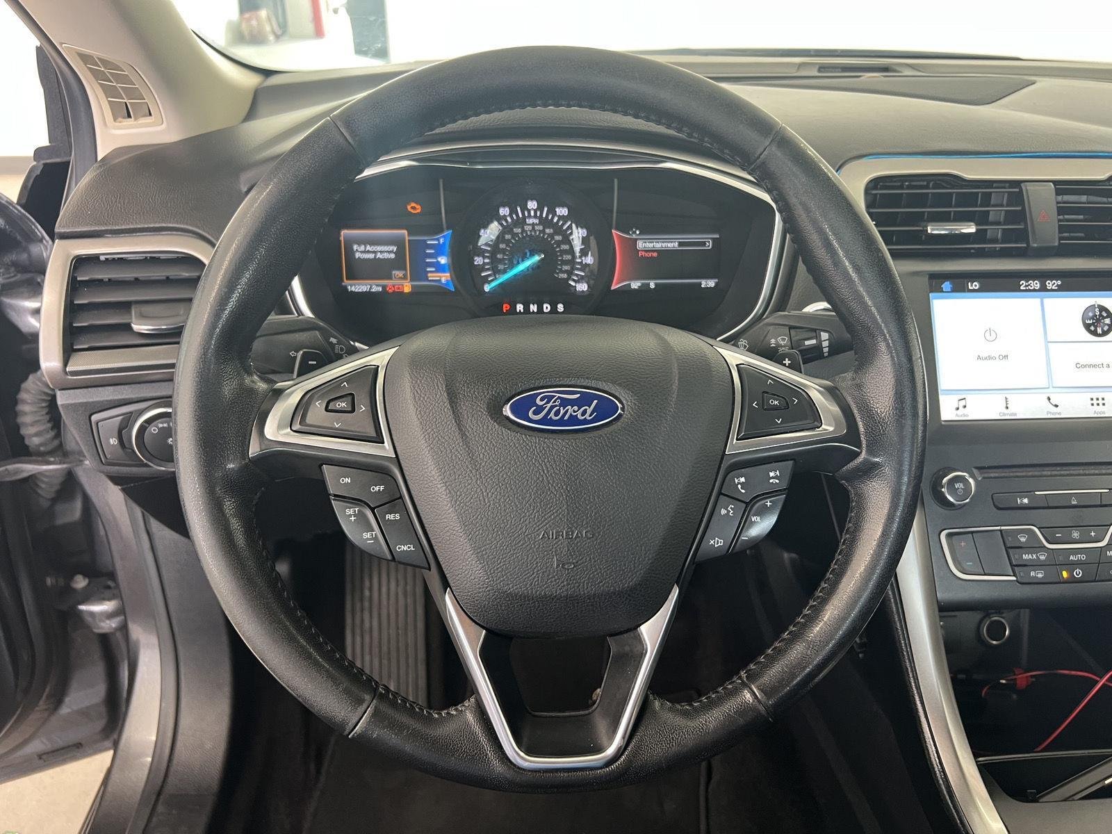 Used 2017 Magnetic Ford SE image 15