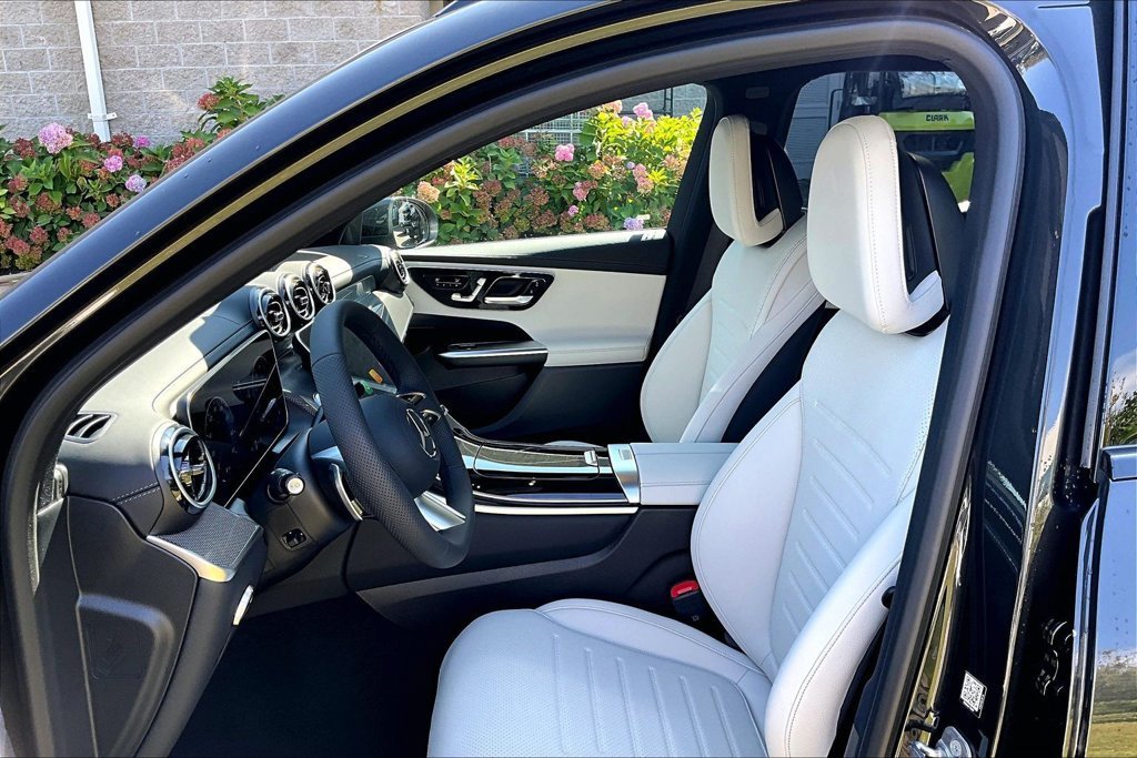 New 2027 Graphite Grey Metallic Mercedes-Benz GLC 300 image 23