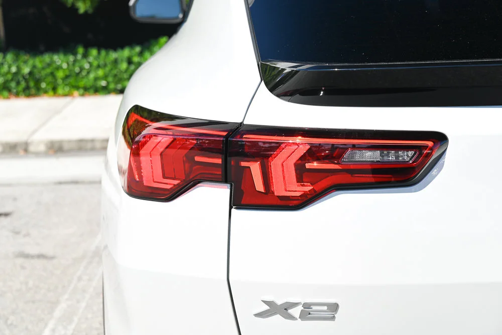 Used 2025 White BMW xDrive28i image 11