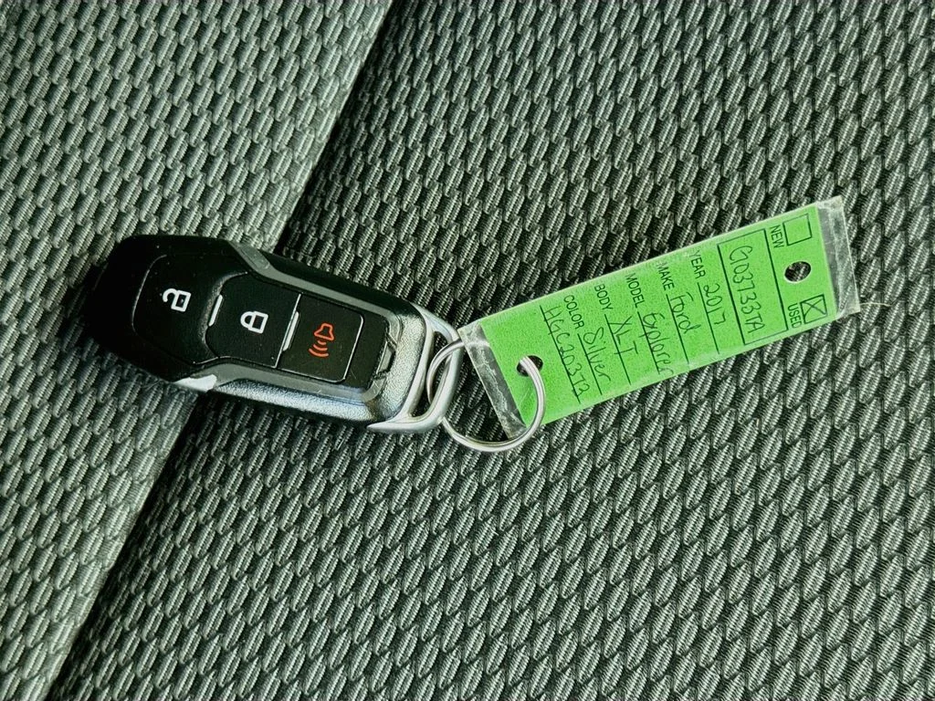 Used 2017 Silver Ford XLT image 35