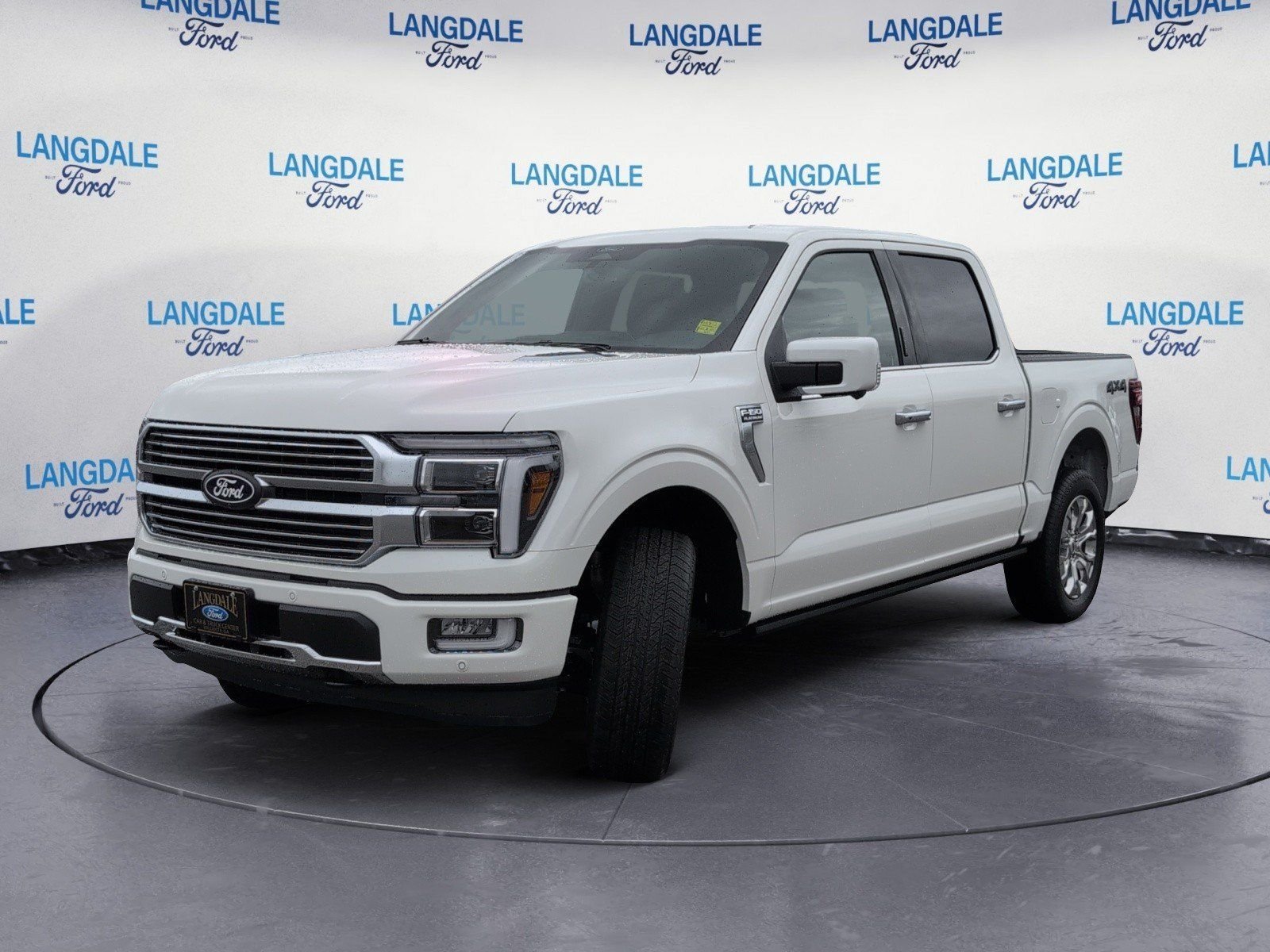 New 2026 Star White Metallic Tri-Coat Ford Platinum image 11