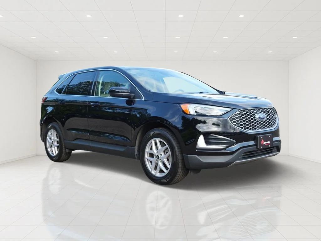 Certified Used 2024 Black Ford SEL image 1