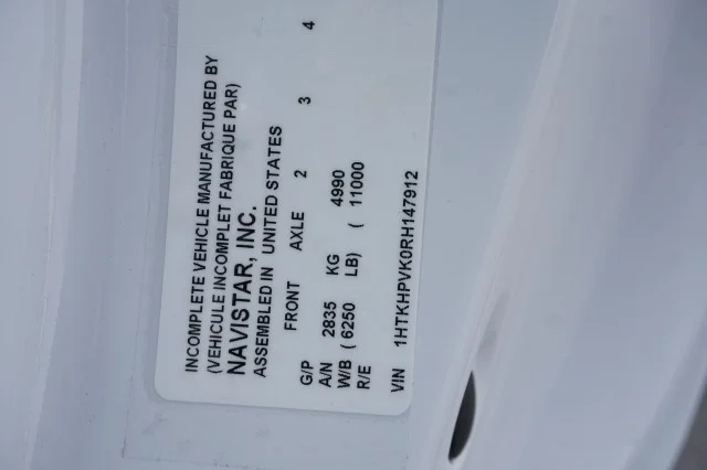 New 2024 Summit White Chevrolet Work Truck image 36