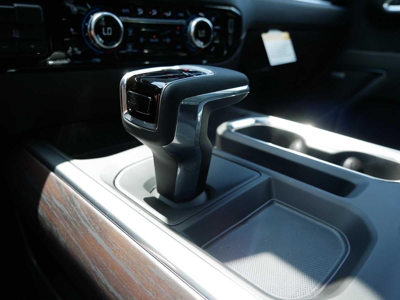 2026 GMC Sierra 1500 SLT - Photo 21