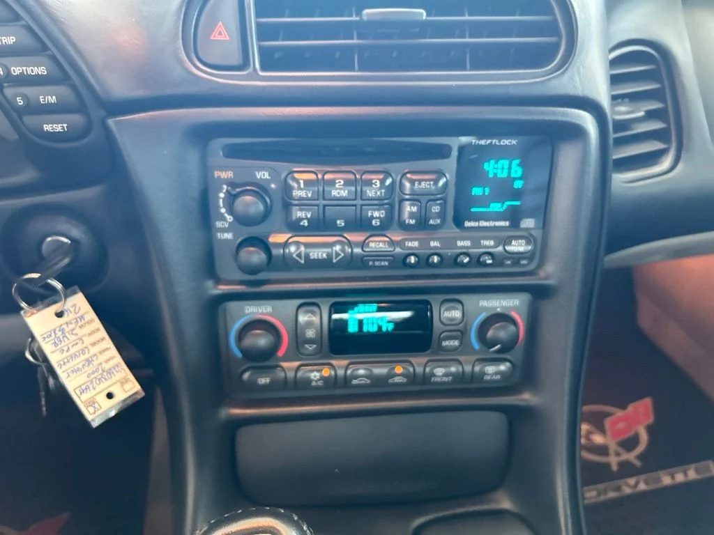 Used 2000 Silver Chevrolet Base image 37
