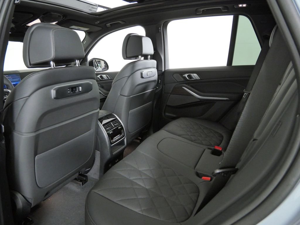 New 2026 Brooklyn Grey Metallic BMW xDrive40i image 32