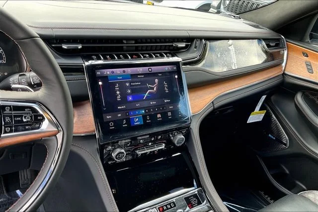 2025 Jeep Grand Cherokee Summit Reserve - Photo 8