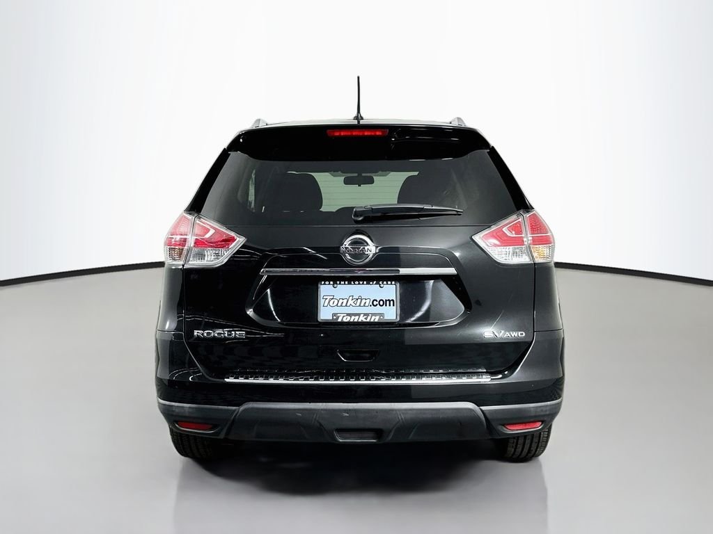 Used 2016 Magnetic Black Nissan SV image 7