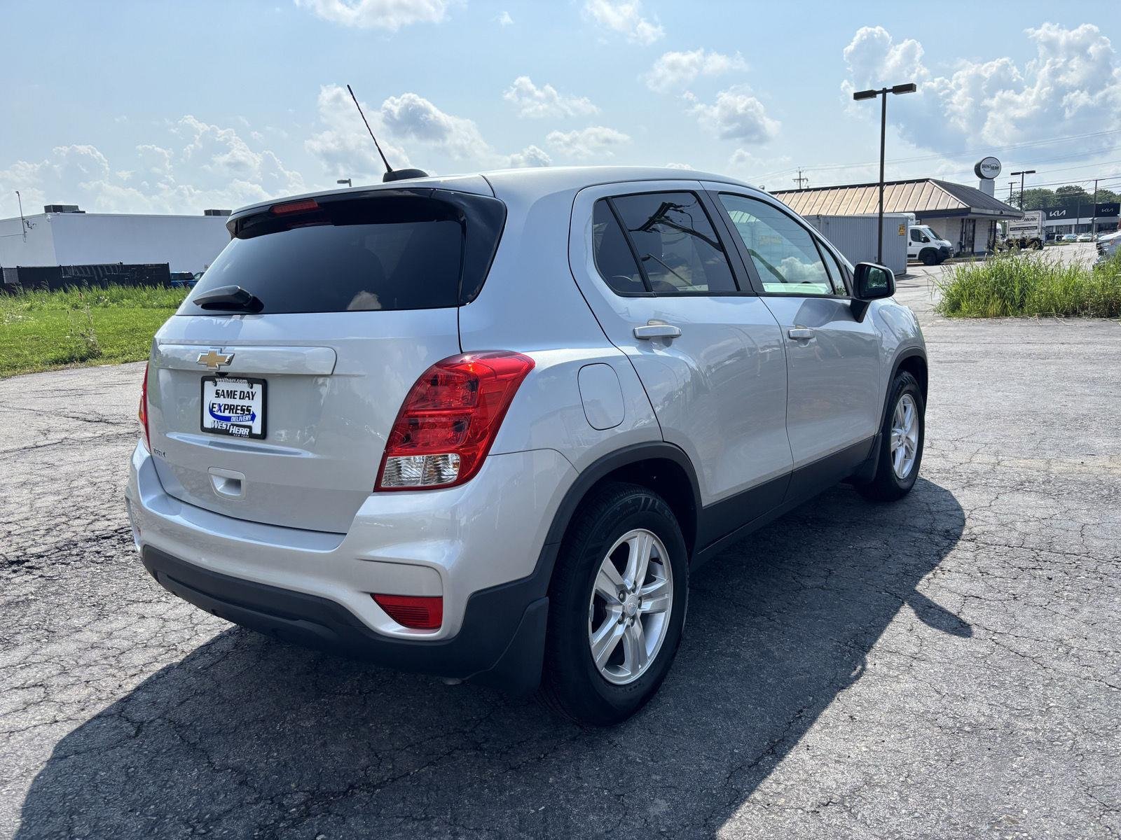 Used 2019 Silver Ice Metallic Chevrolet LS image 7