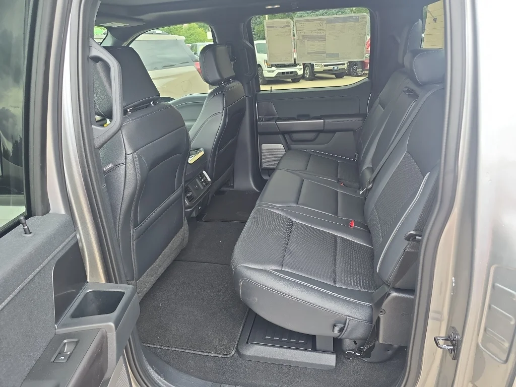 New 2026 Iconic Silver Metallic Ford Lariat® image 32