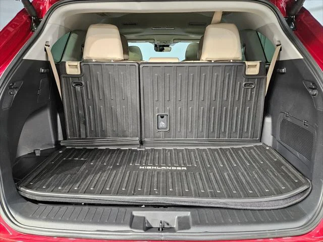 Certified Used 2024 RUBY FLARE PEARL Toyota  image 18