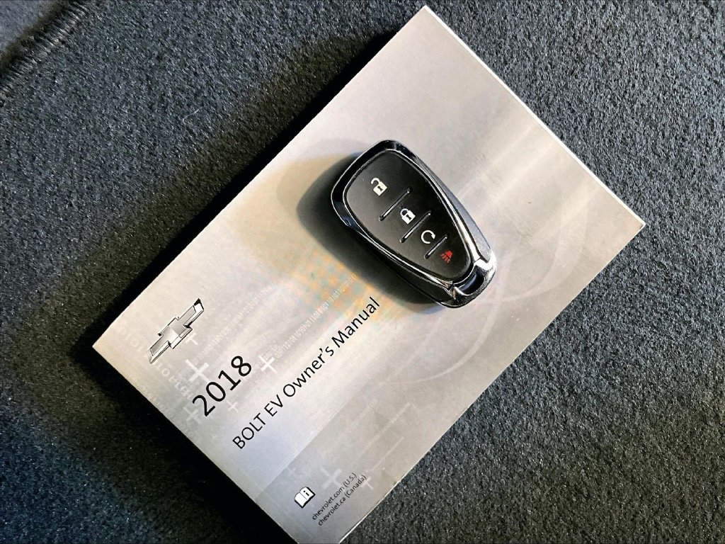 Used 2018 Gray Chevrolet Premier image 31