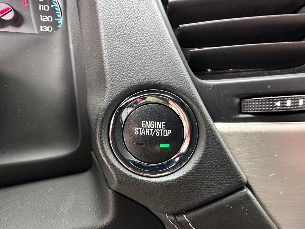 Used 2020 WHITE FROST TRICOAT GMC Denali image 38