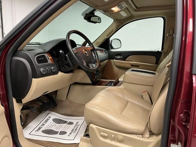 Used 2008 Red Chevrolet LTZ image 20