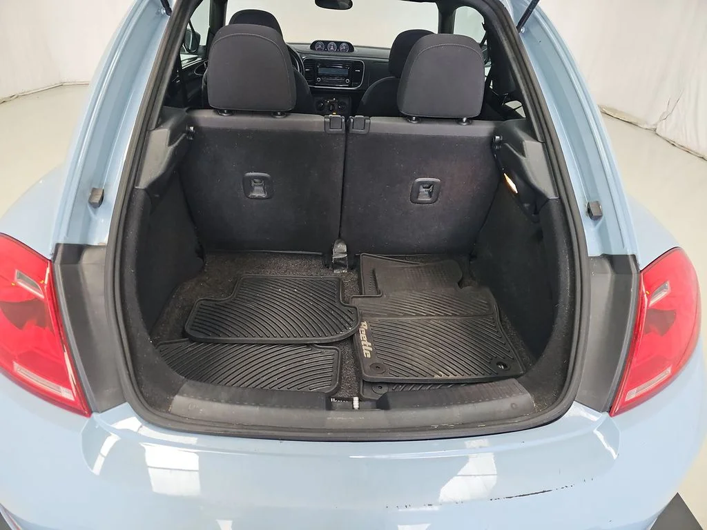 Used 2014 Blue Volkswagen 2.0T R-Line image 18