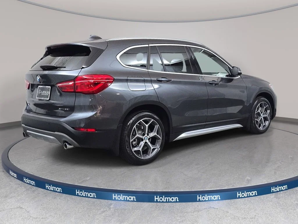 Used 2019 Gray BMW xDrive28i image 6