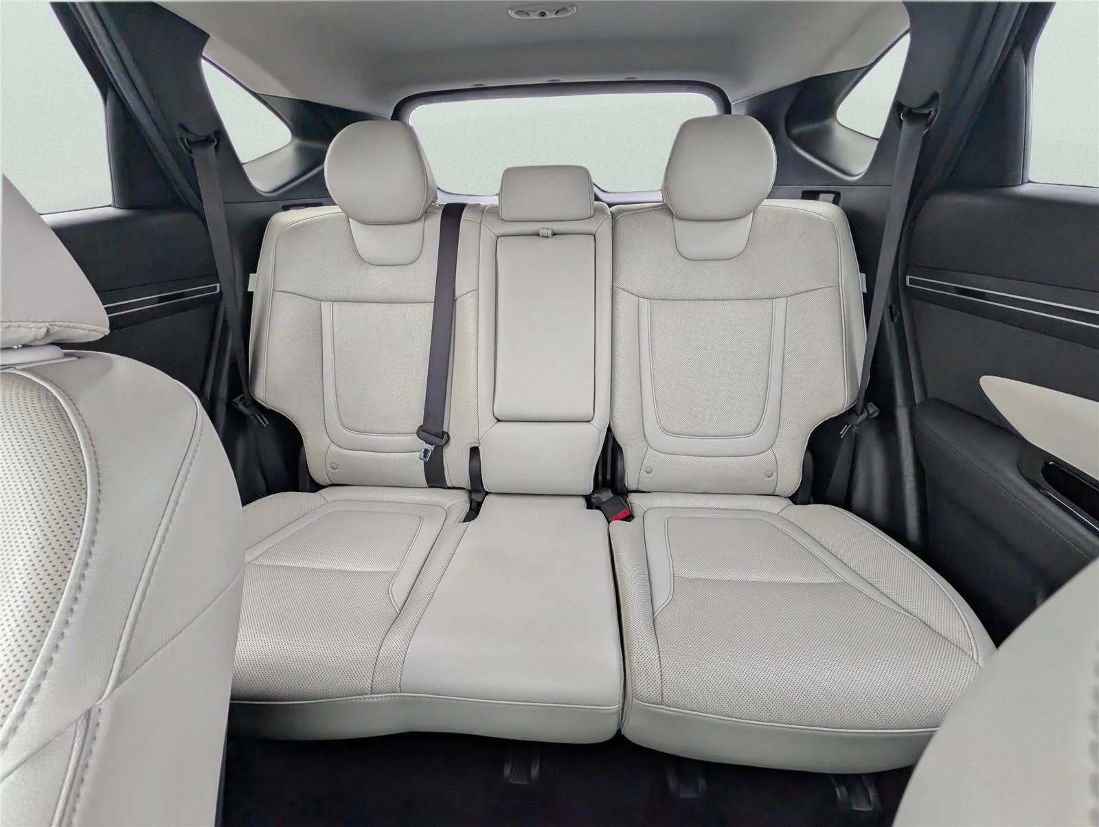 Used 2024 Black Pearl Hyundai Limited image 12