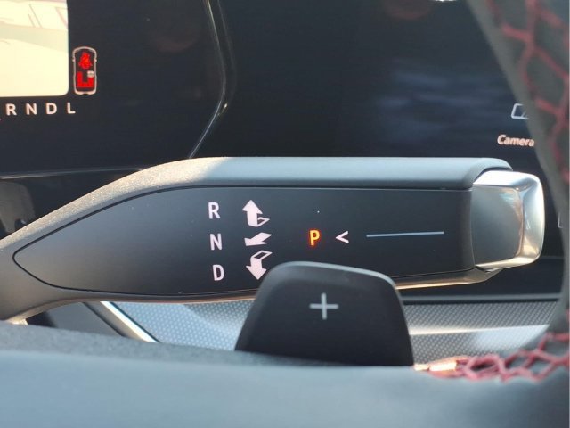 New 2027 Summit White Chevrolet RST image 9
