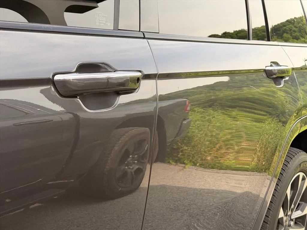 Used 2021 Gray Jeep Overland image 13