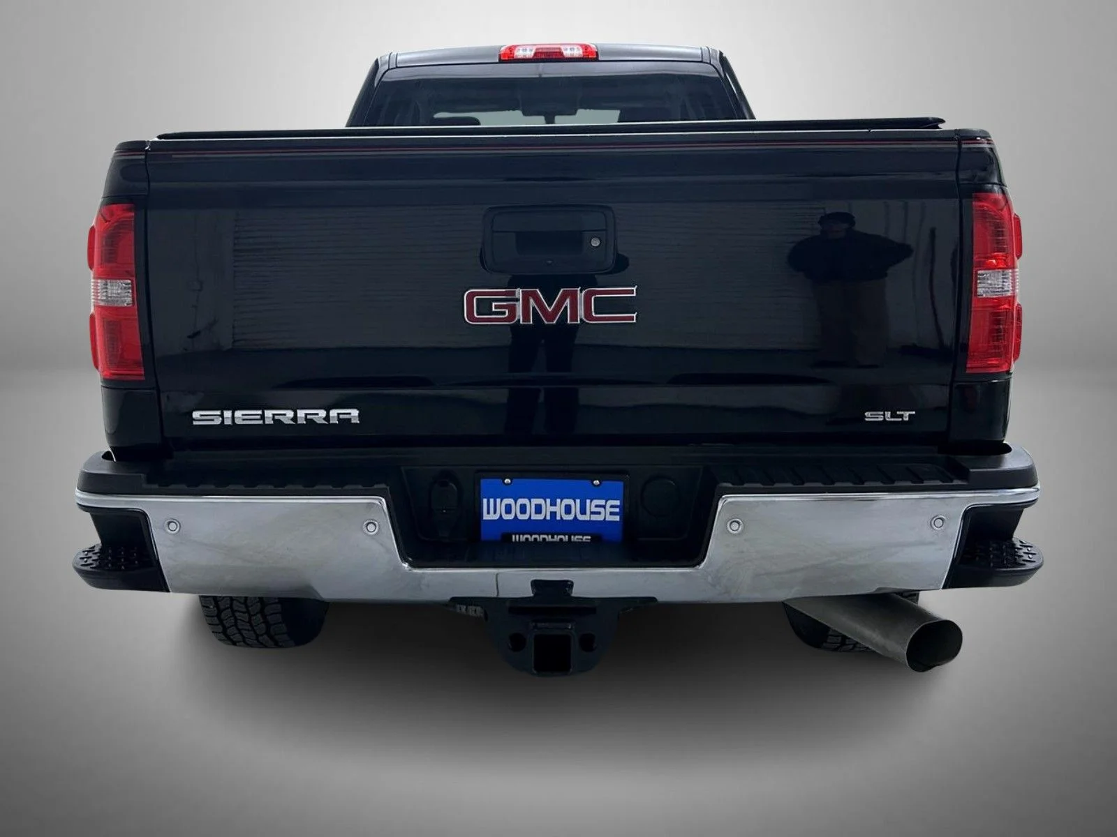 Used 2018 Black GMC SLT image 6