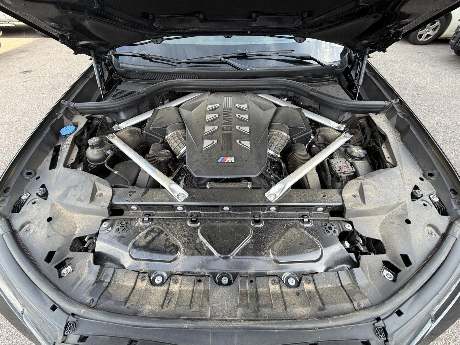 Used 2025 Black Sapphire Metallic BMW M60i image 24