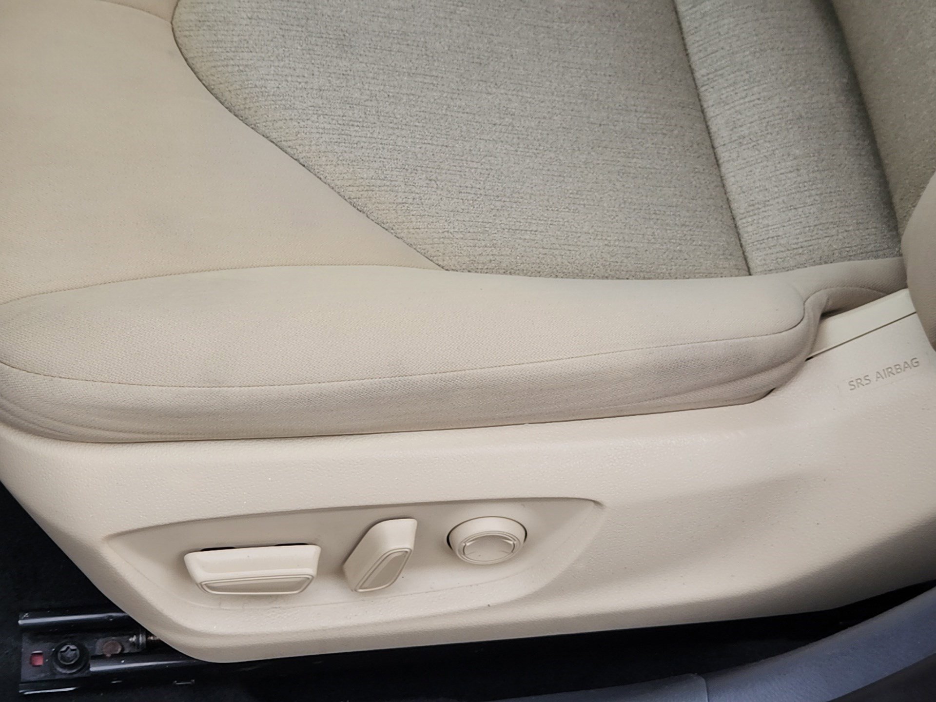 2023 Toyota Camry LE - Photo 20