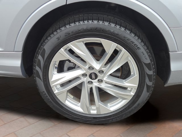 Used 2022 Silver Audi 55 Premium Plus image 27