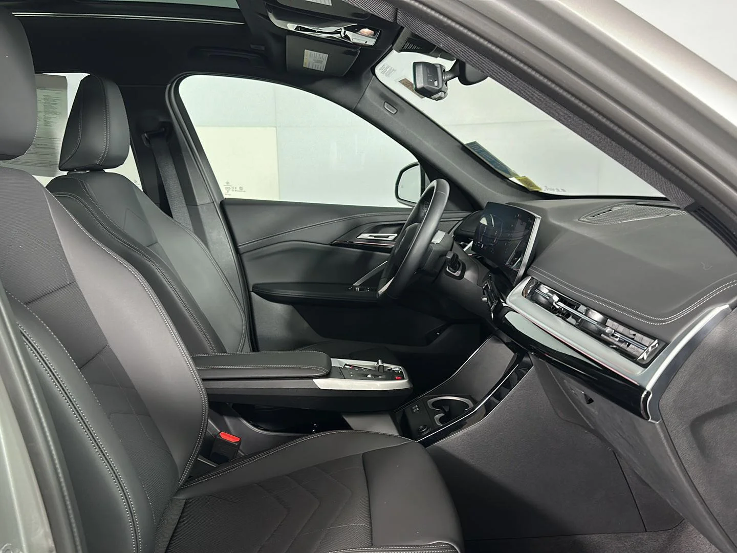 Used 2023 Space Silver Metallic BMW xDrive28i image 28