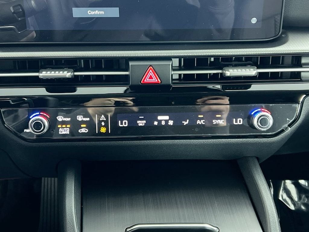 New 2026 Gravity Gray Kia LX image 26