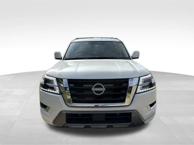 Used 2022 White Nissan SL image 8