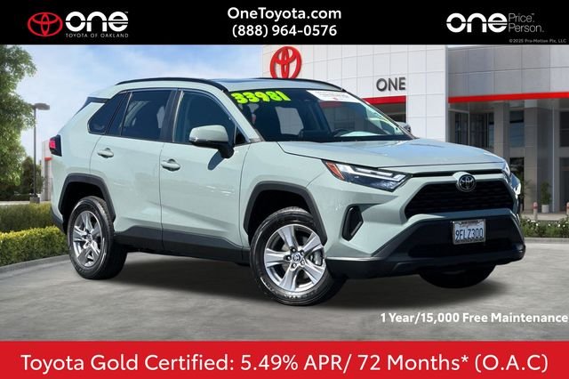 Certified Used 2023  Toyota XLE image 1