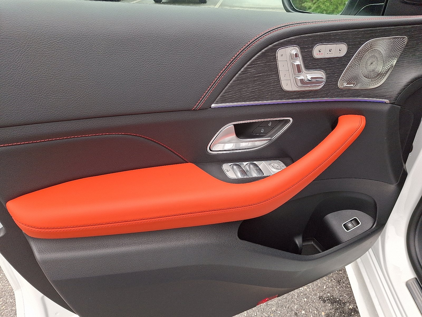 2025 Mercedes-Benz GLE AMG GLE 53 - Photo 7