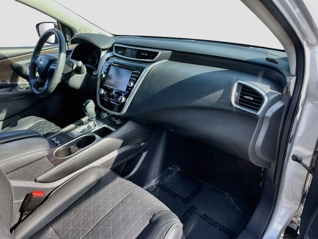 Used 2020 Silver Nissan Platinum image 30